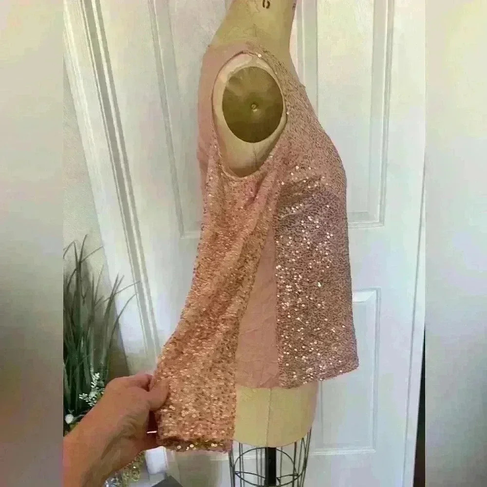 INC NWOT. Cold shoulder long sleeve Sequin top sleeves and front of top Size M - Picture 3 of 8